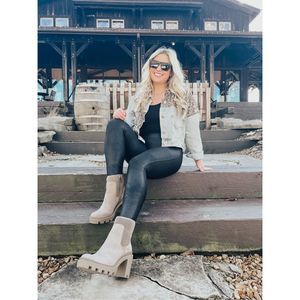 NIB JLO Emalee Bootie